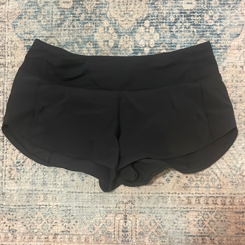 Lululemon Speed Up Short 2.5 in size 4